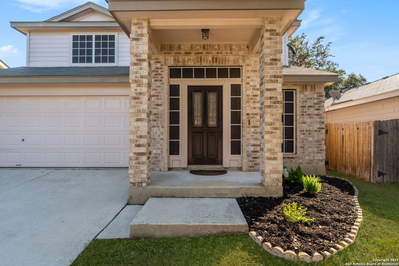 8210 MALOY MANOR