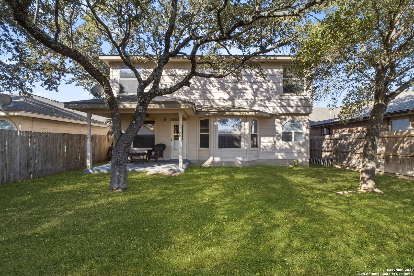 8210 MALOY MANOR