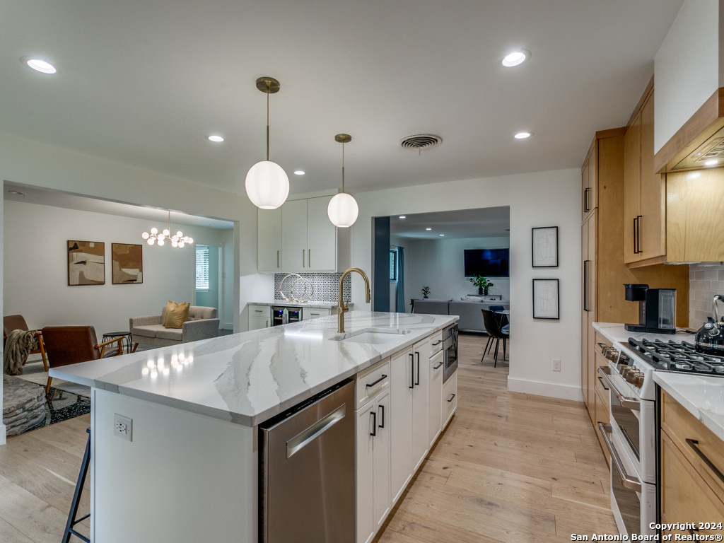 429 SKYFOREST DR