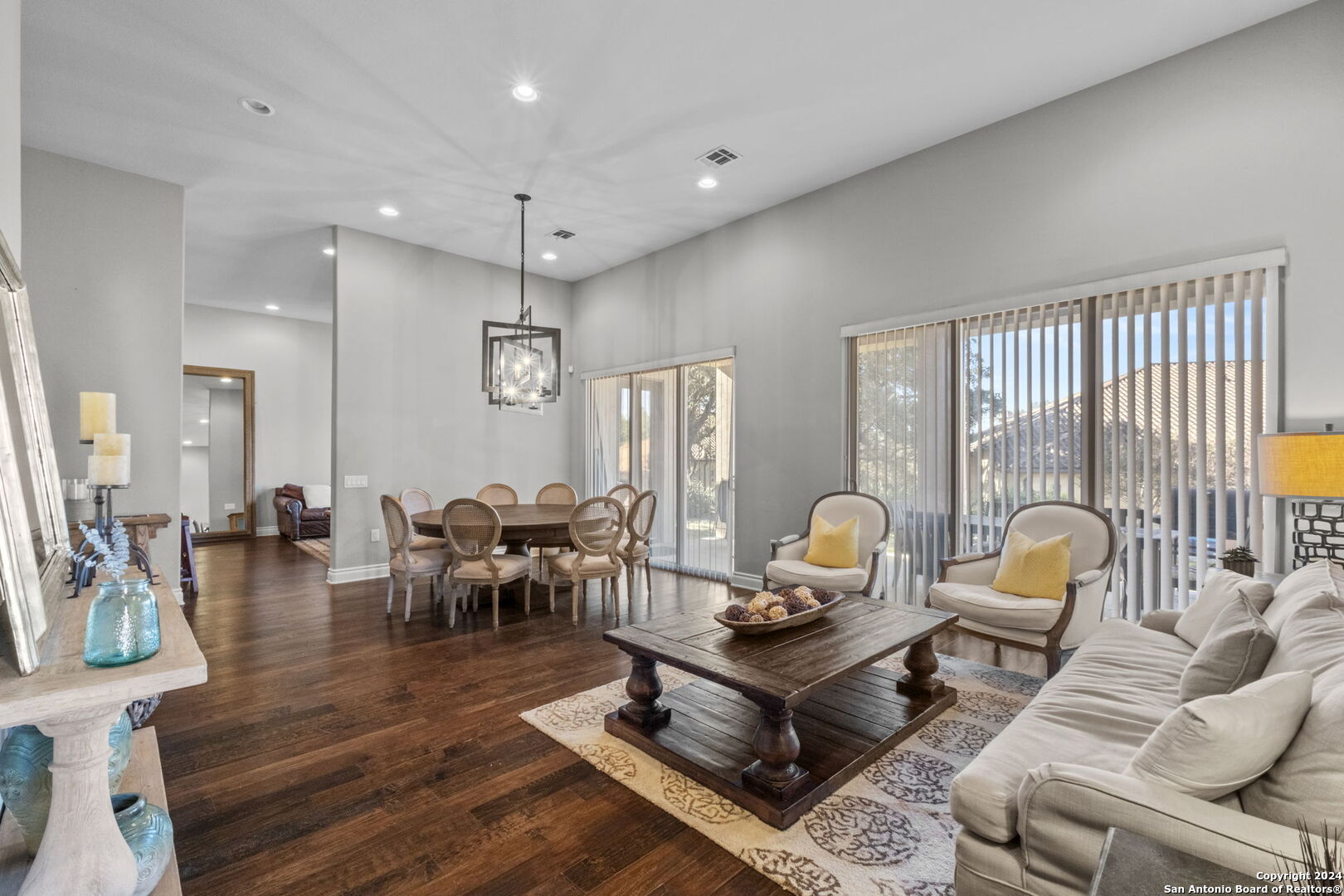 22210 Iso Grifo Ln