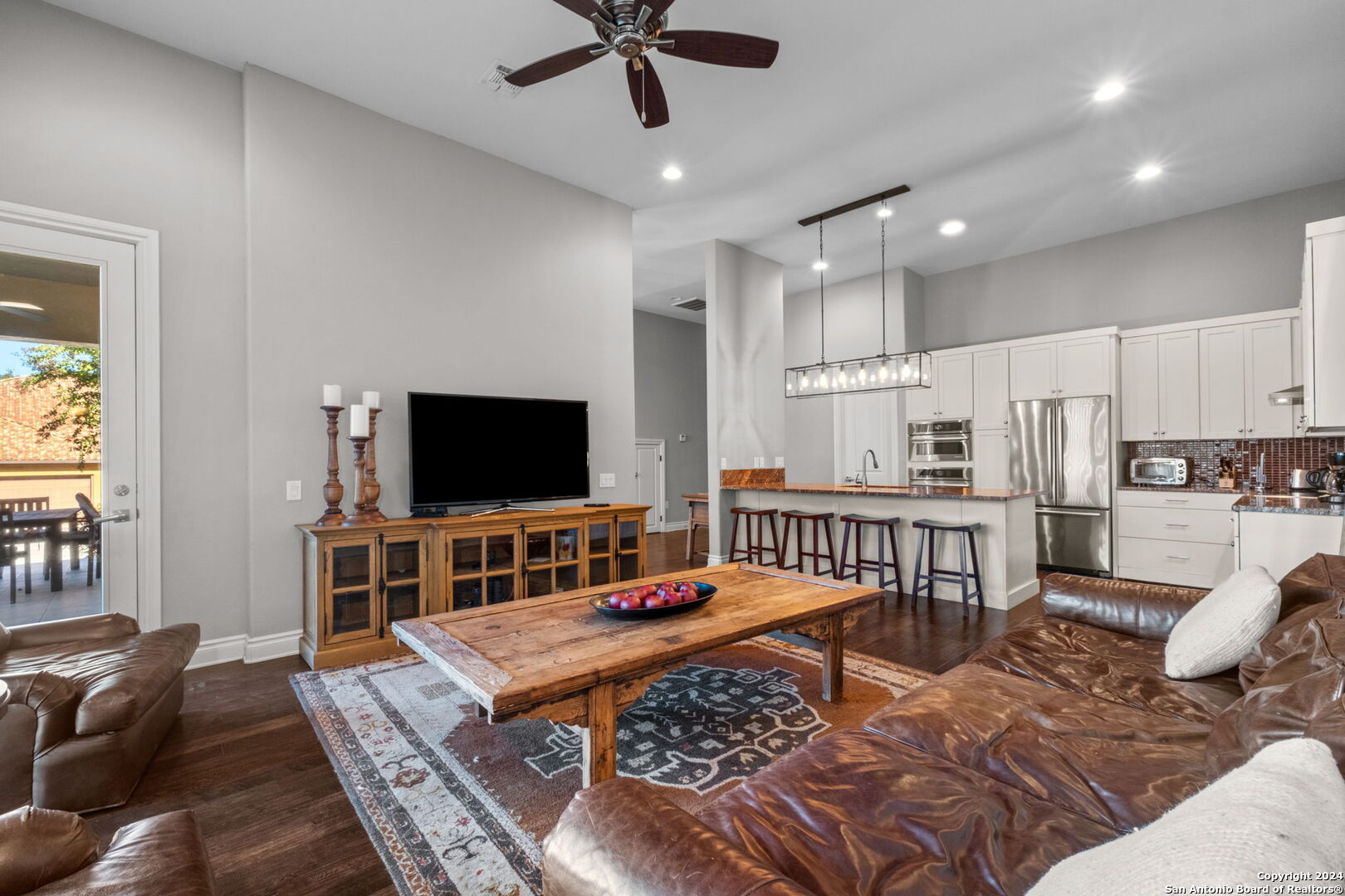22210 Iso Grifo Ln