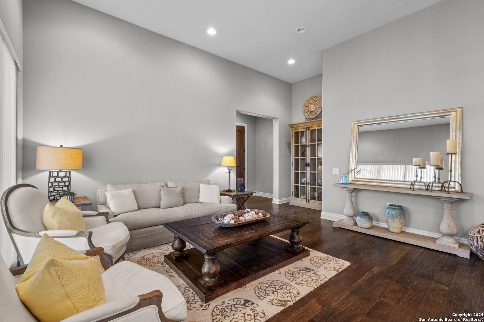 22210 Iso Grifo Ln