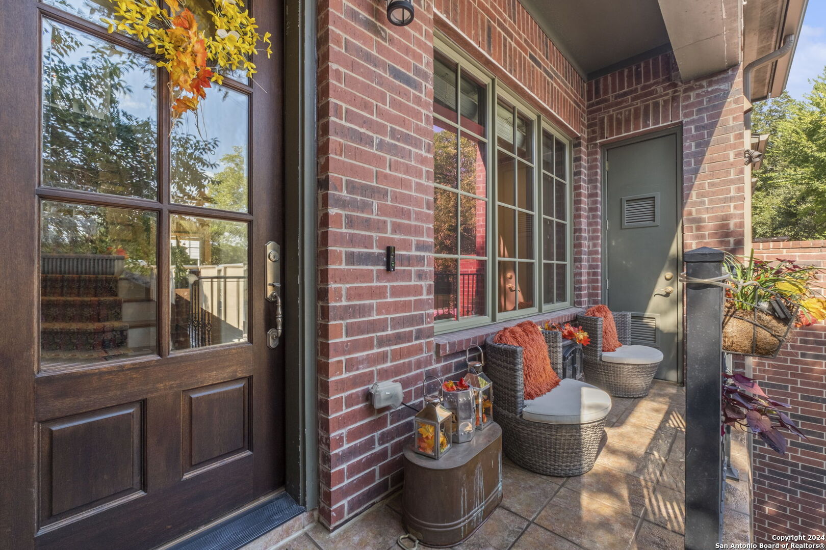 210 ARCADIA PL 5