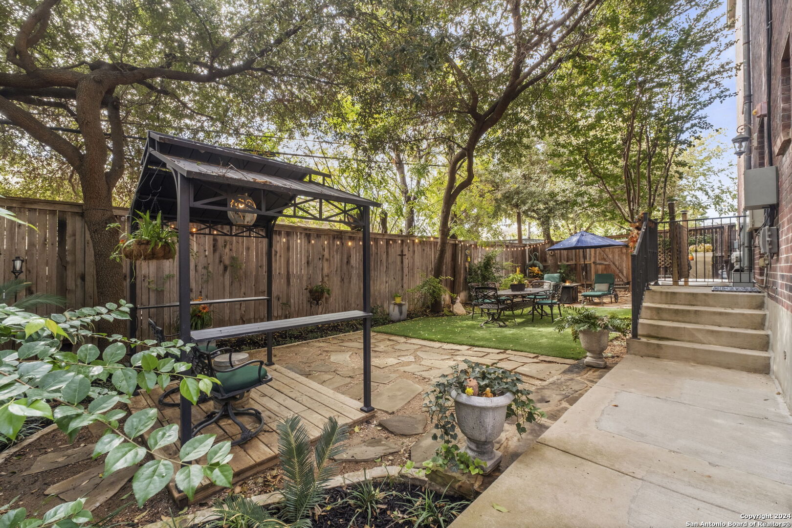 210 ARCADIA PL 5