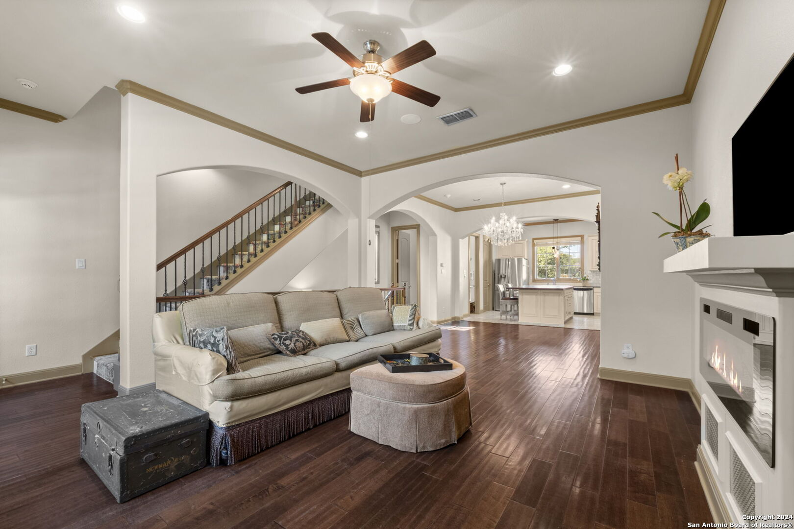 210 ARCADIA PL 5