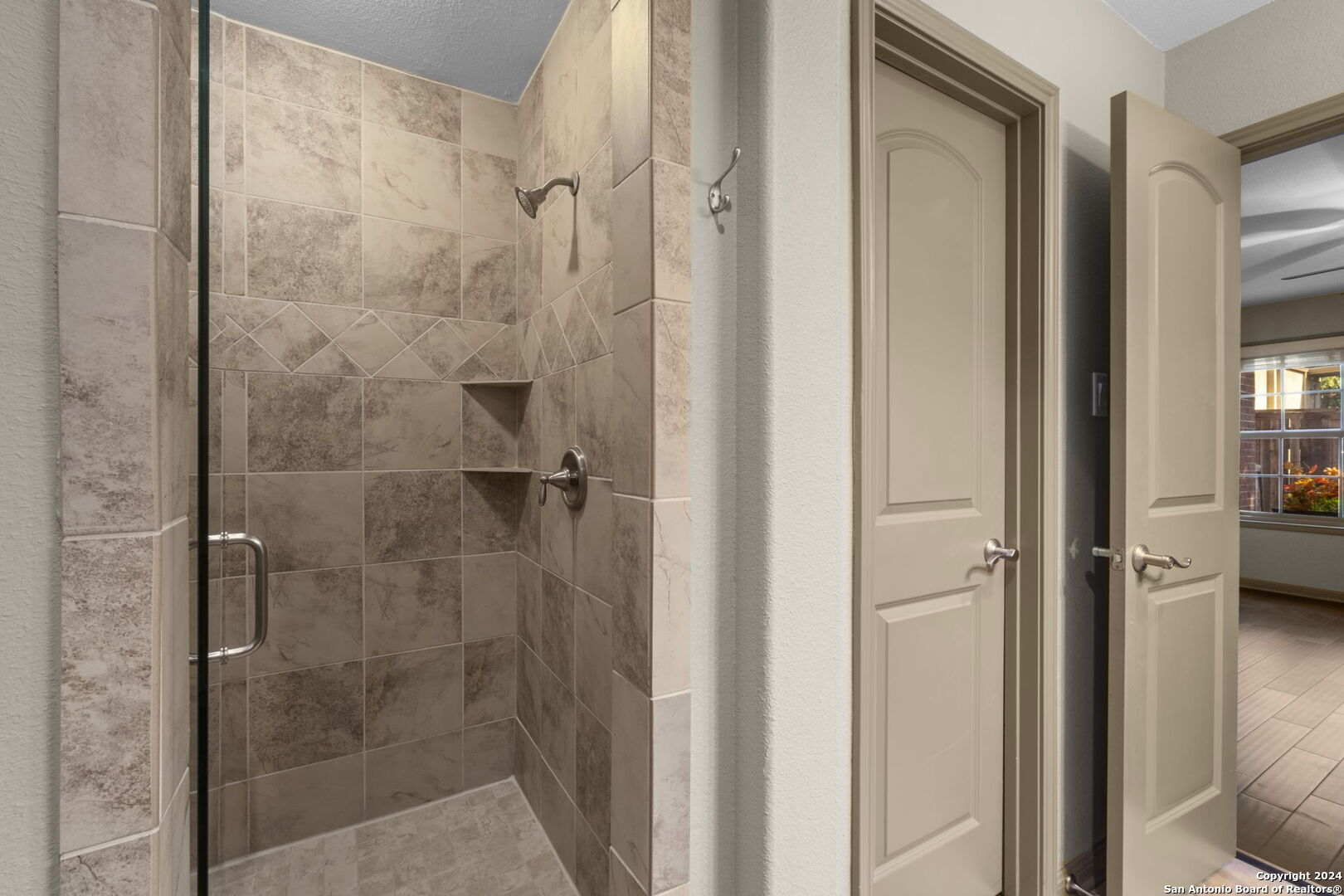 210 ARCADIA PL 5