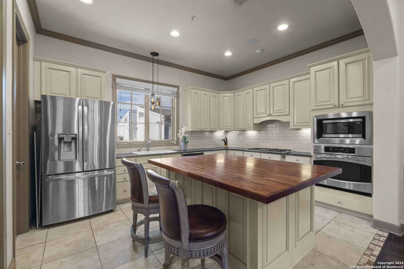 210 ARCADIA PL 5