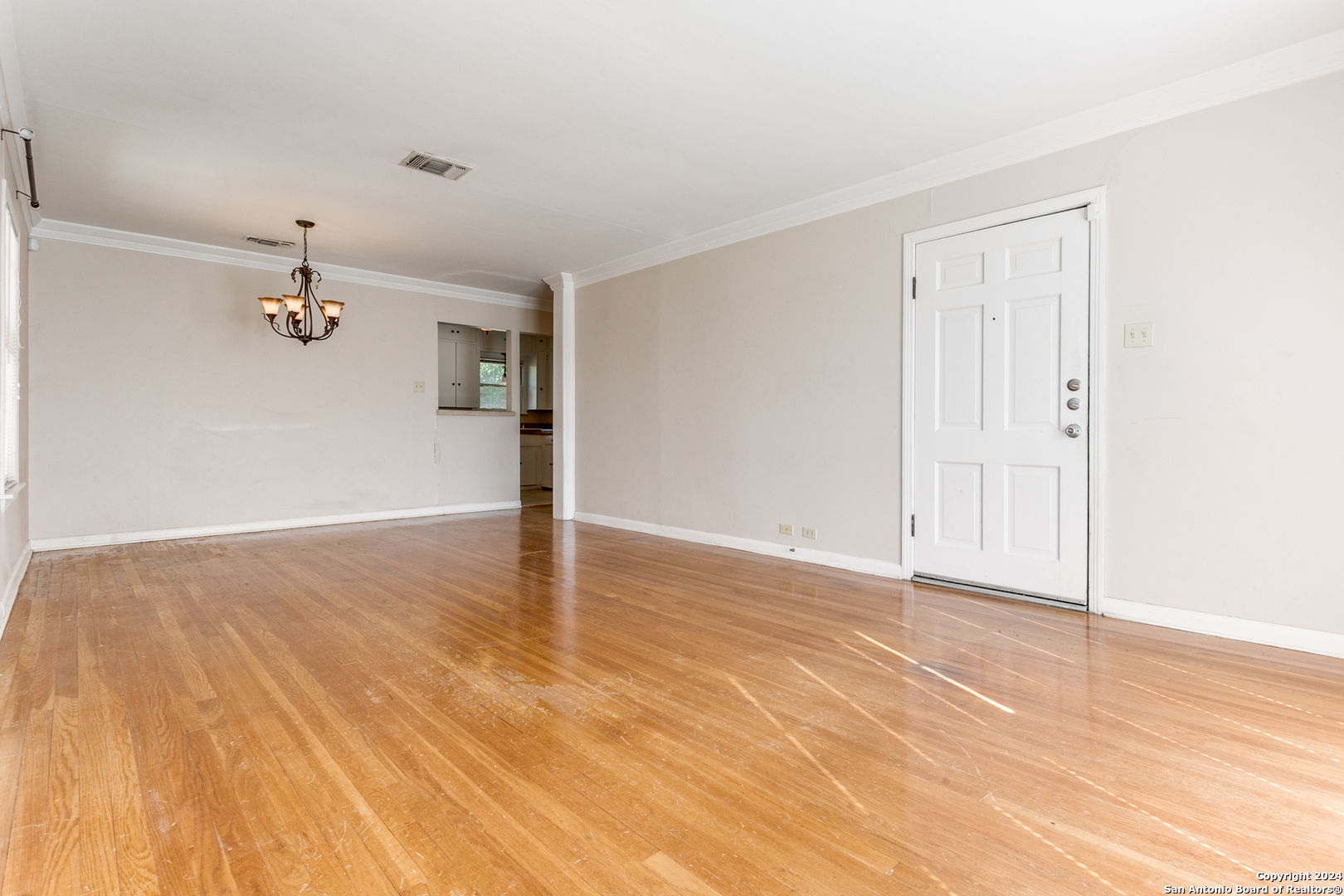 317 LILAC LN