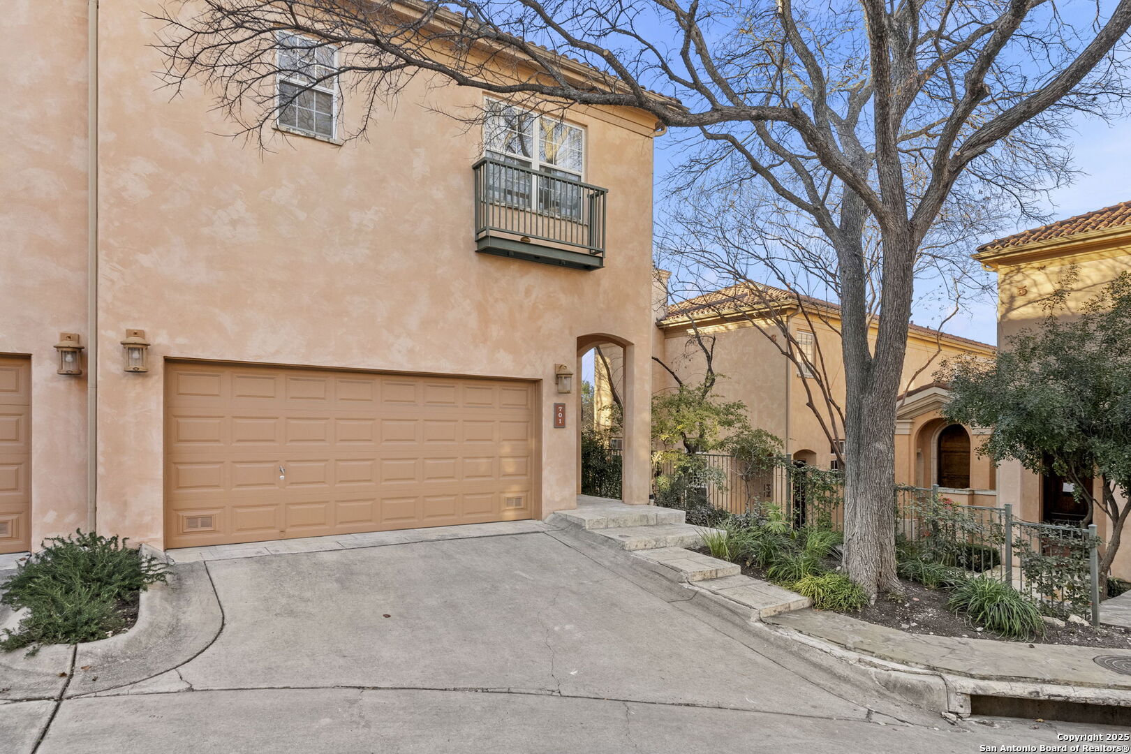 7897 BROADWAY 701