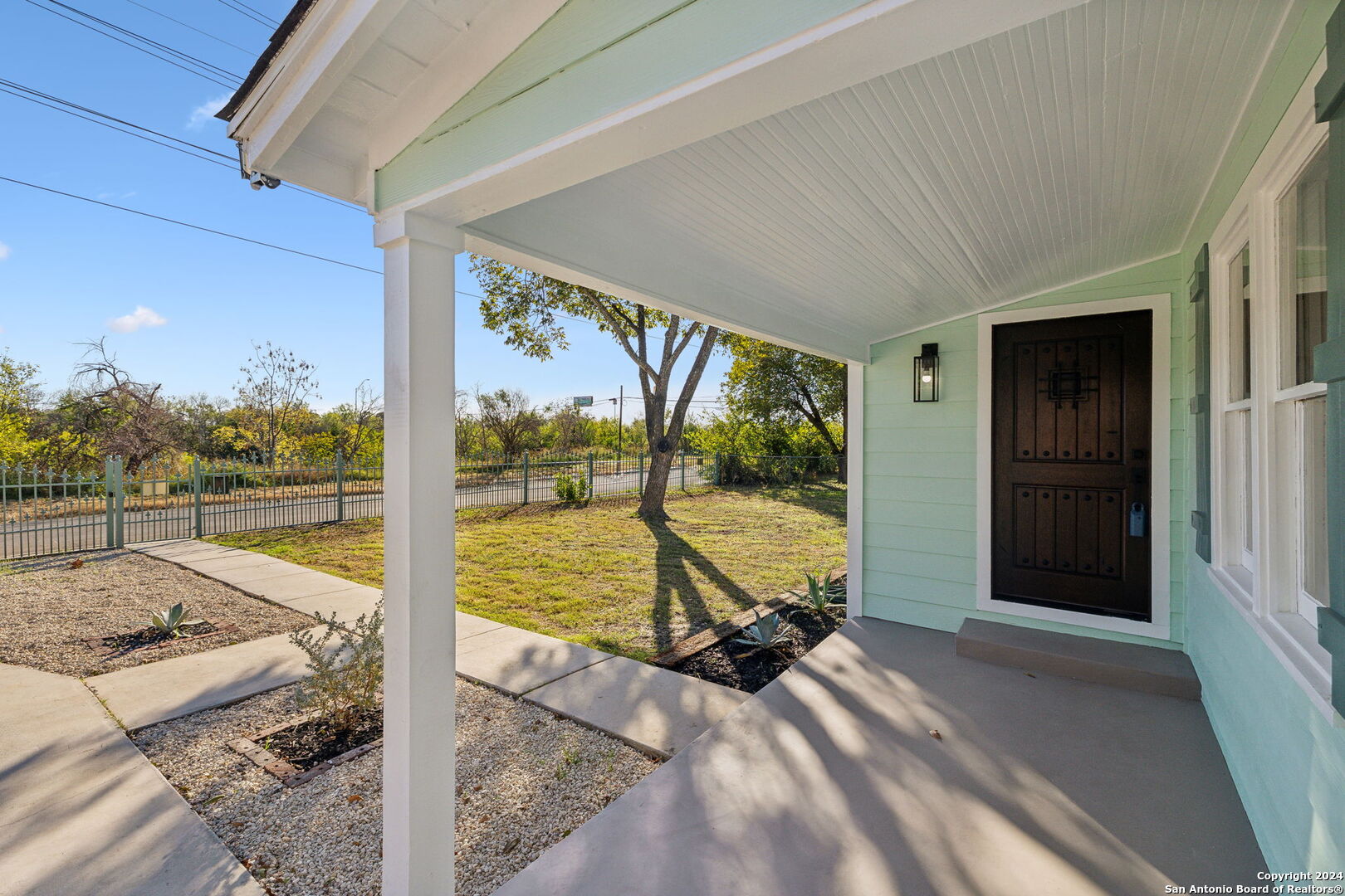 1011 WESTFALL AVE