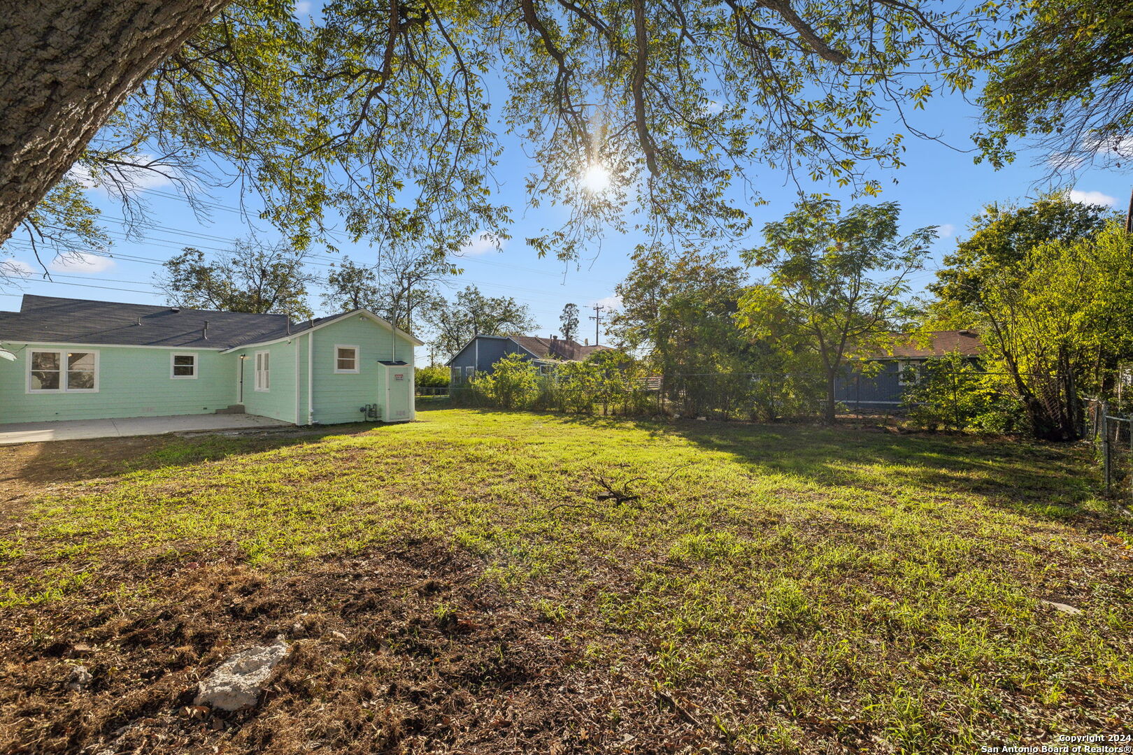 1011 WESTFALL AVE
