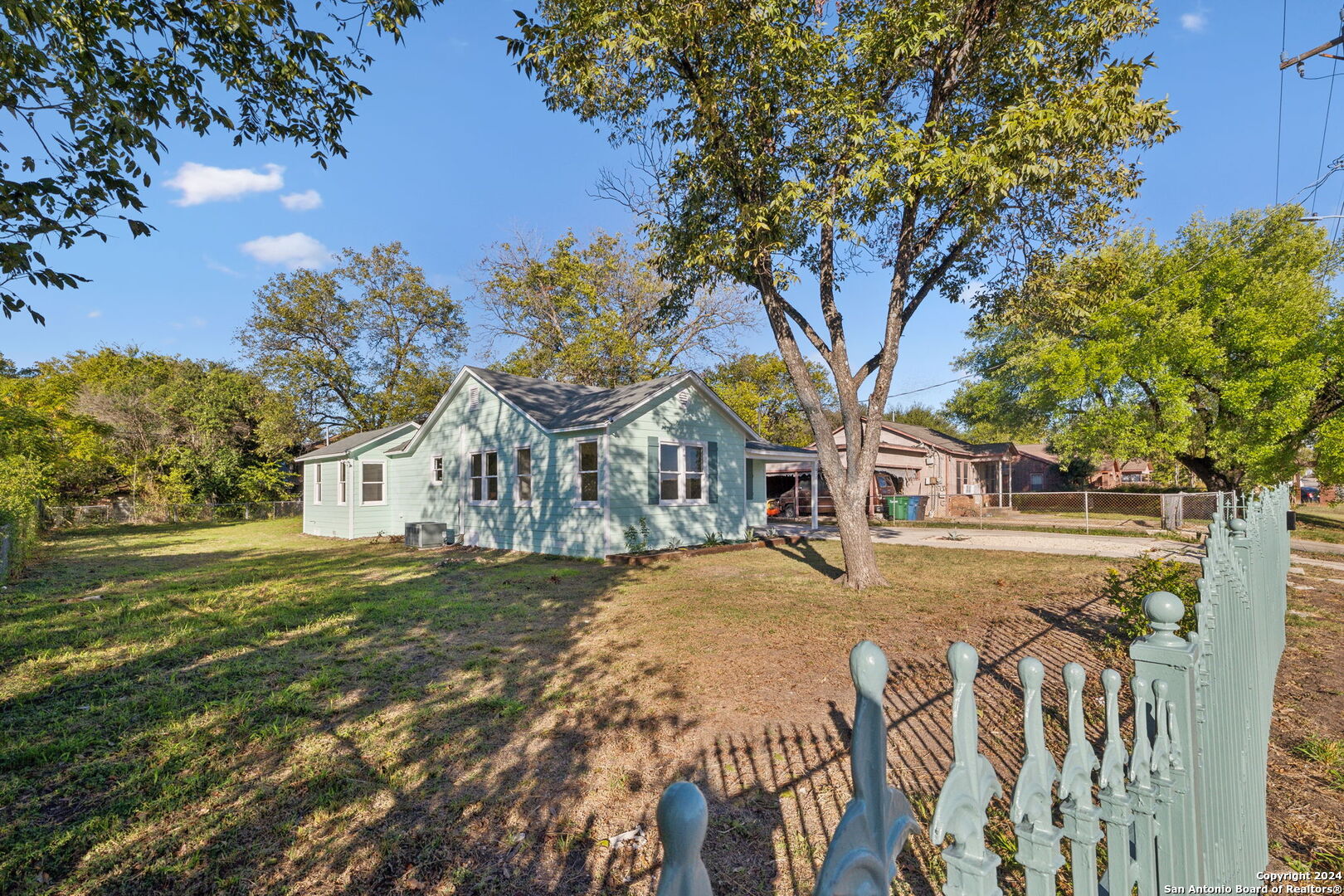 1011 WESTFALL AVE