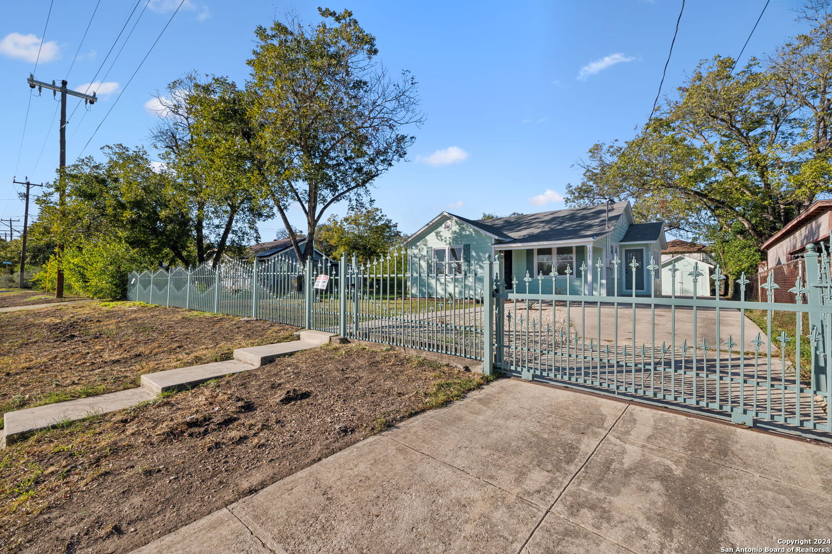 1011 WESTFALL AVE