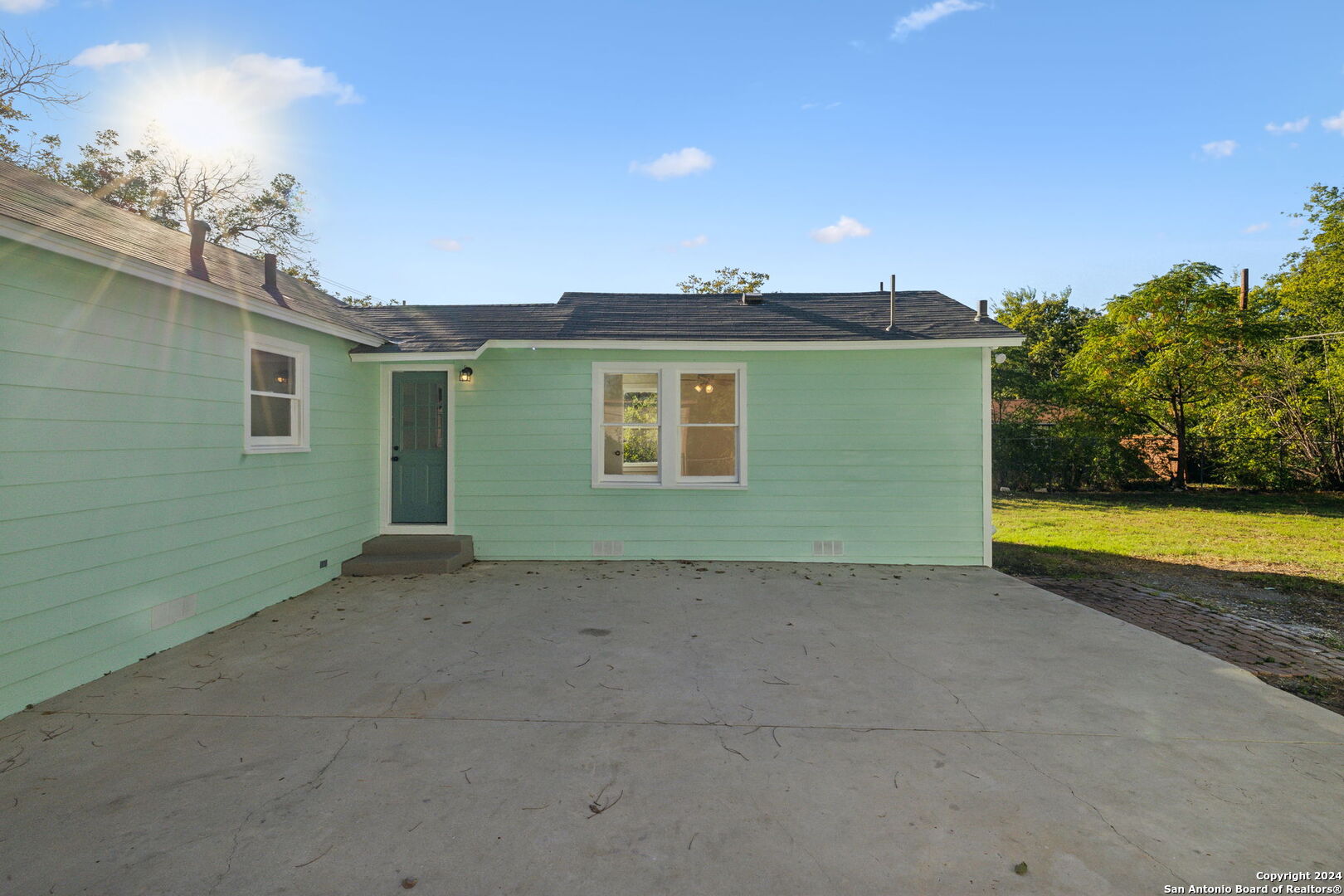 1011 WESTFALL AVE