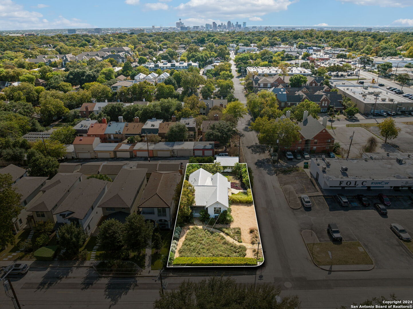 330 E Olmos Dr