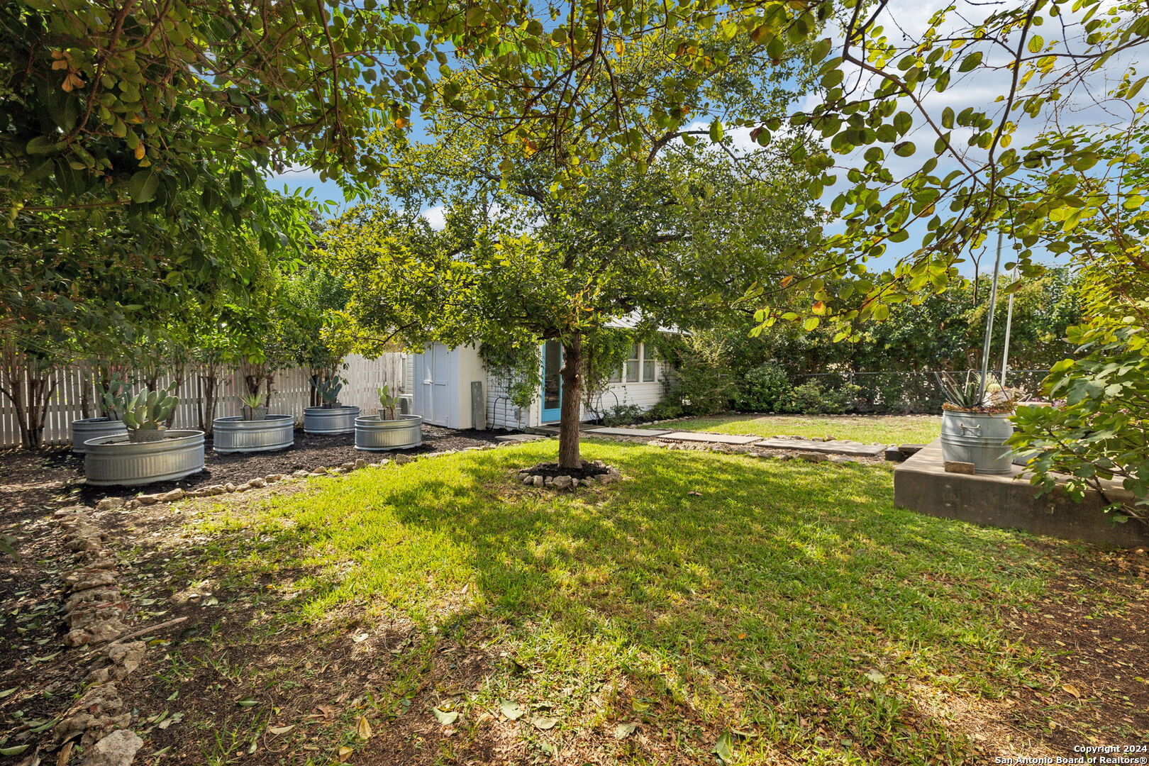 330 E Olmos Dr