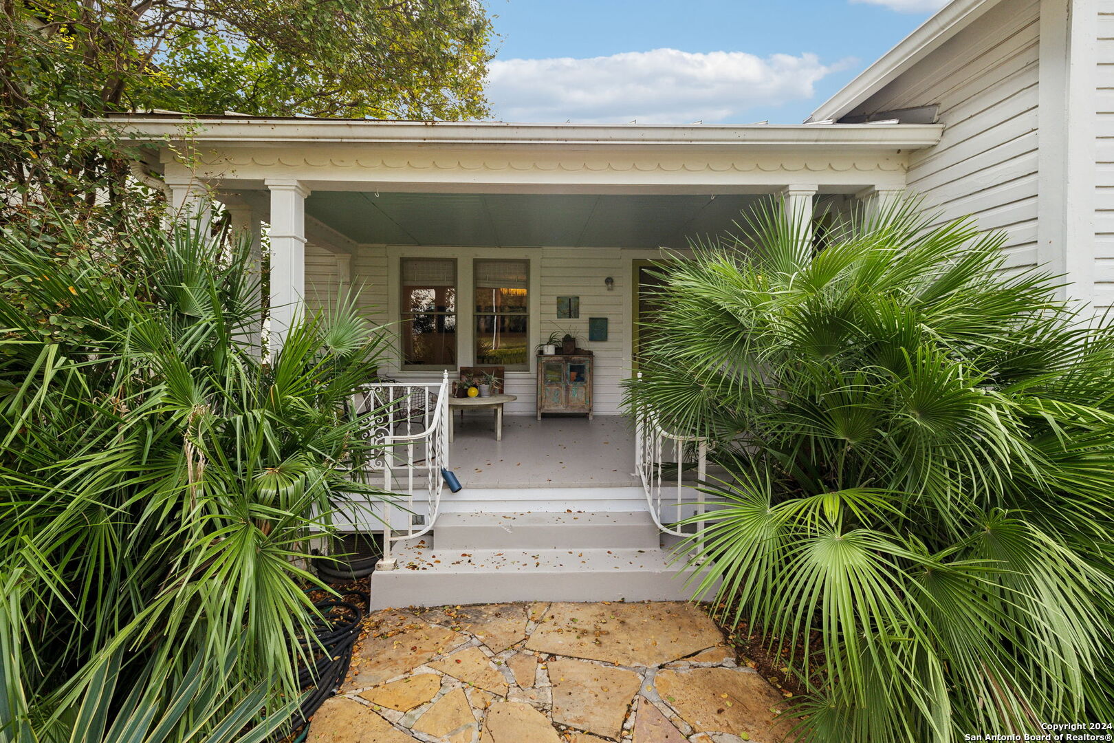 330 E Olmos Dr