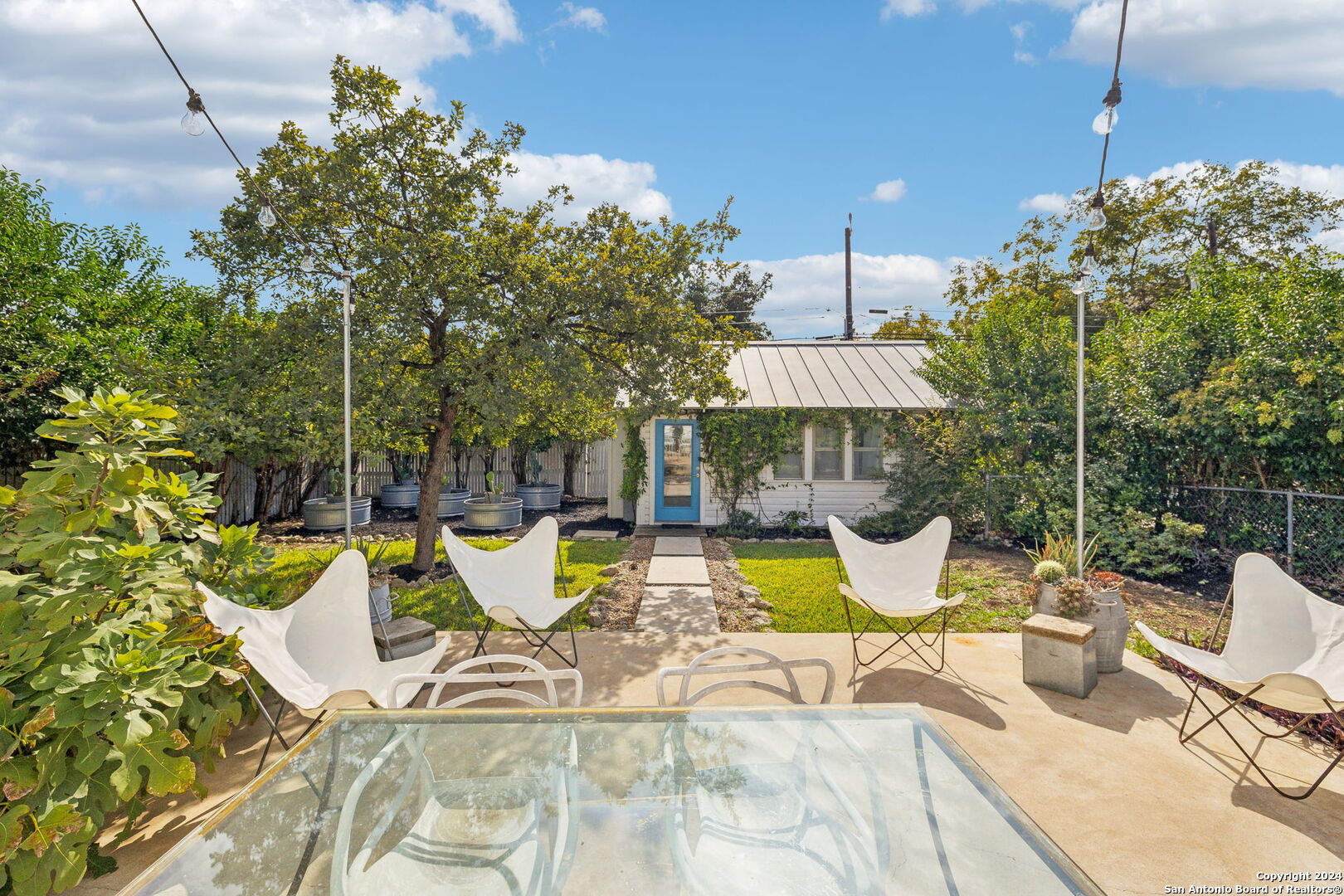 330 E Olmos Dr