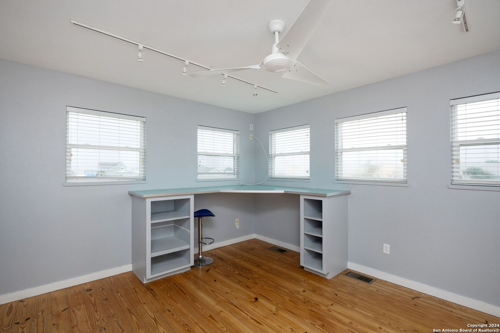1802 Palisades
