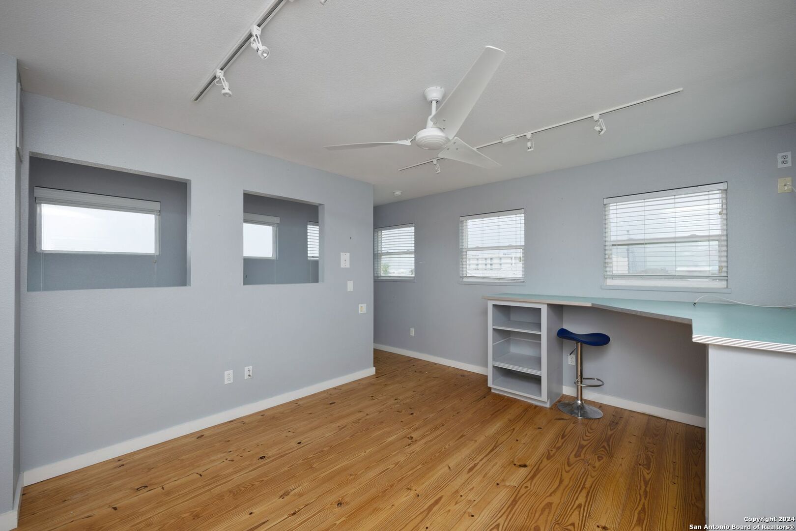 1802 Palisades