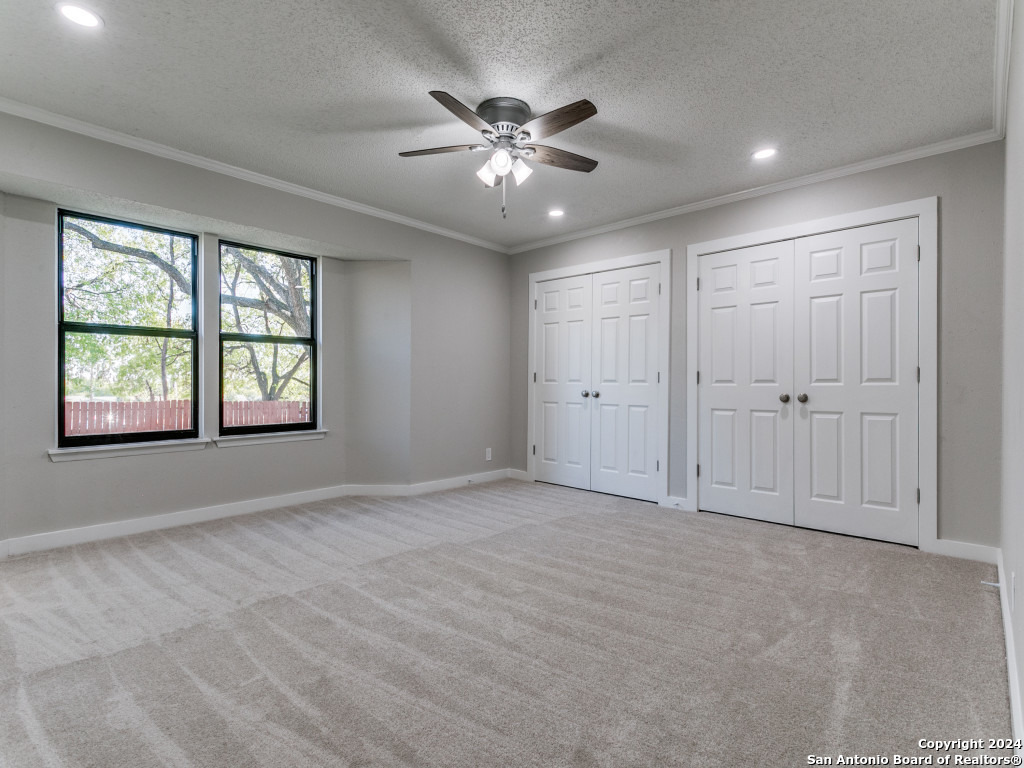 9742 SPRUCE RIDGE DR