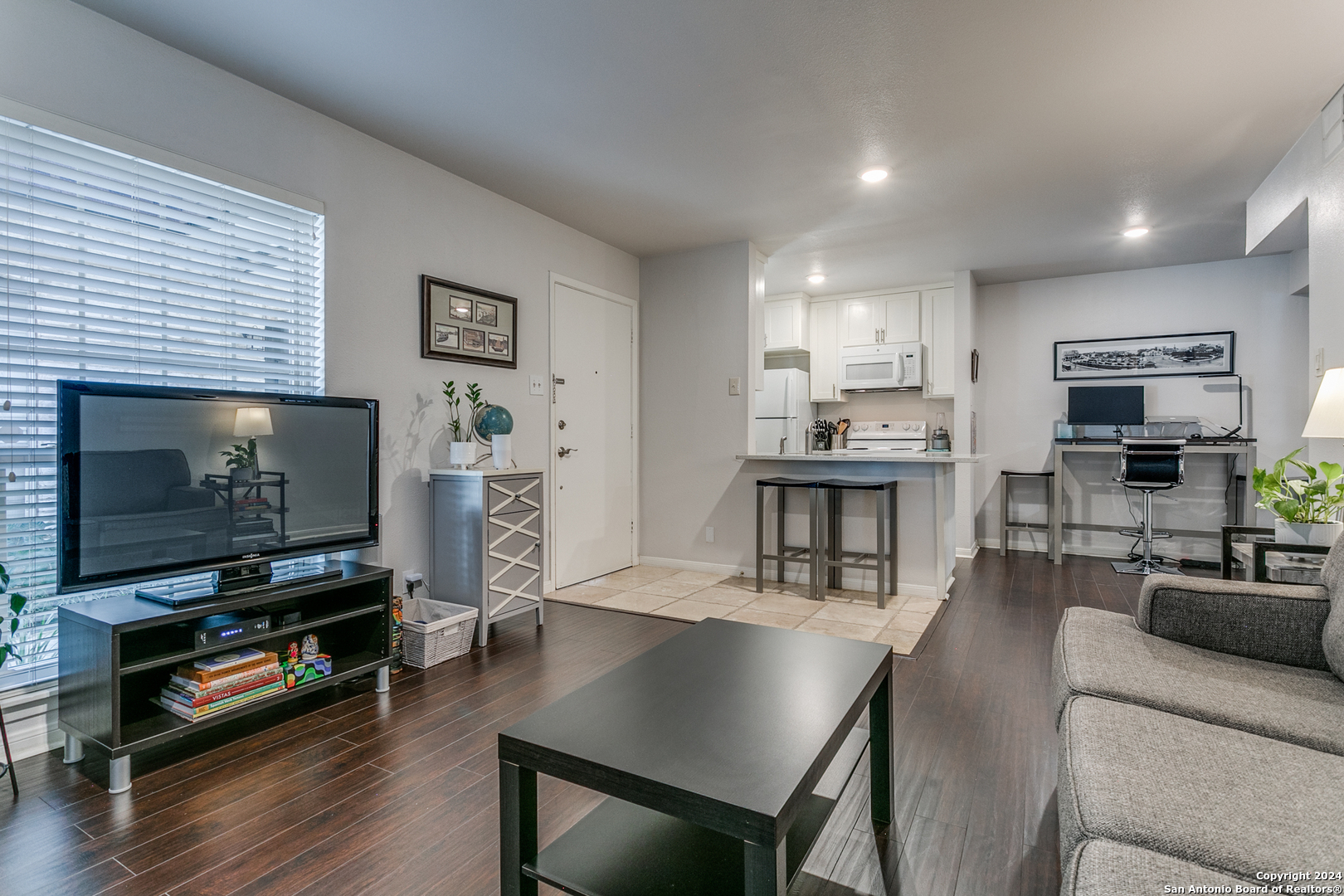 1045 SHOOK AVENUE 156 156