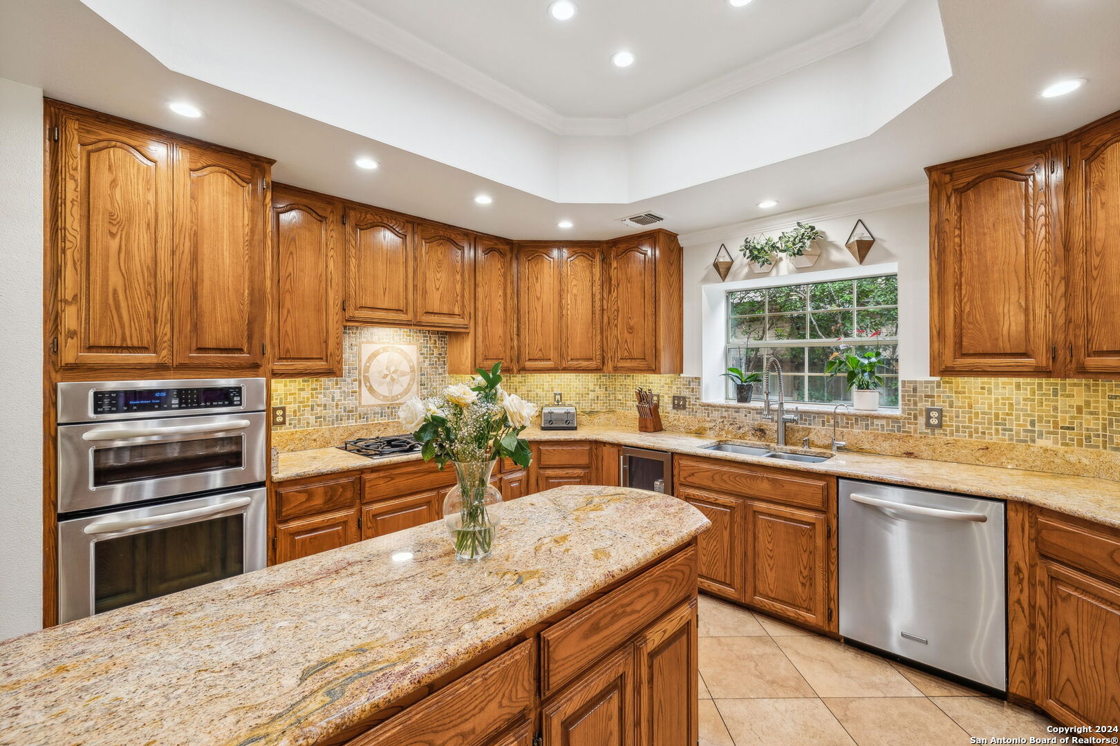3042 Orchard Hill