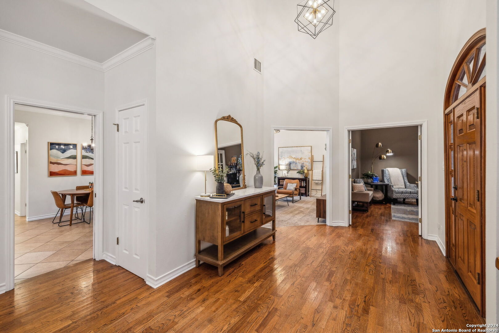 3042 Orchard Hill