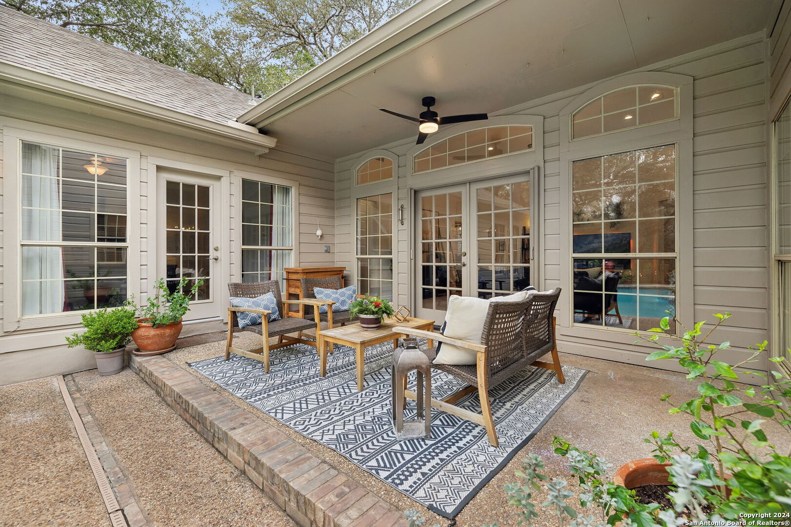3042 Orchard Hill