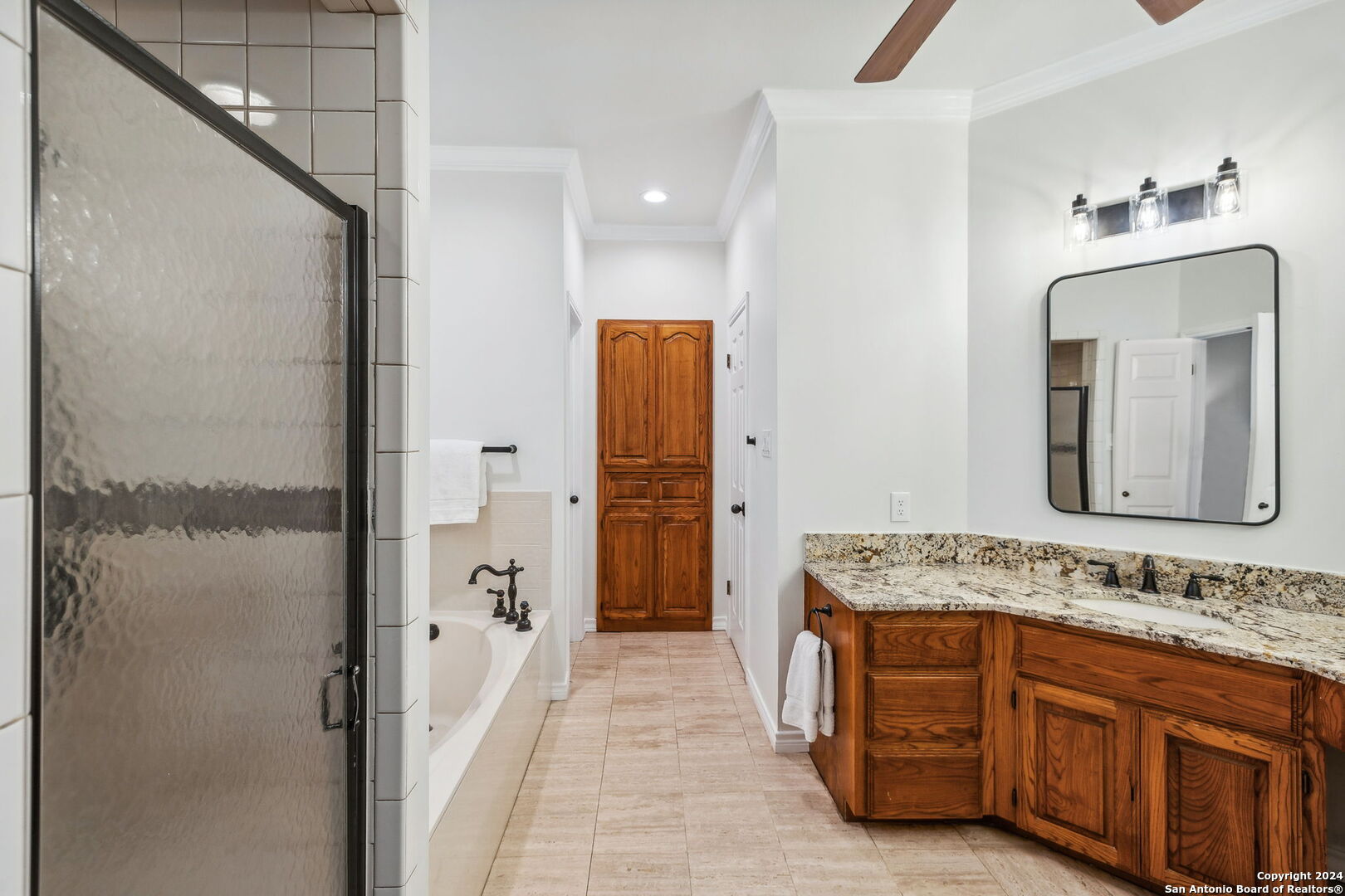 3042 Orchard Hill