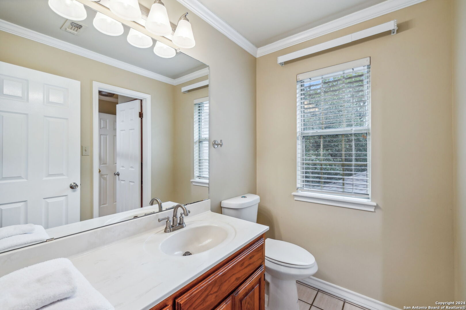 3042 Orchard Hill