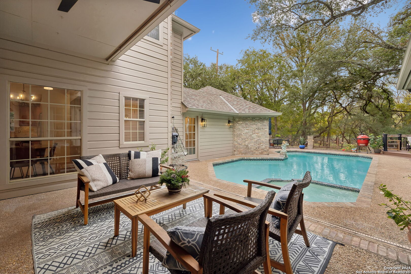 3042 Orchard Hill