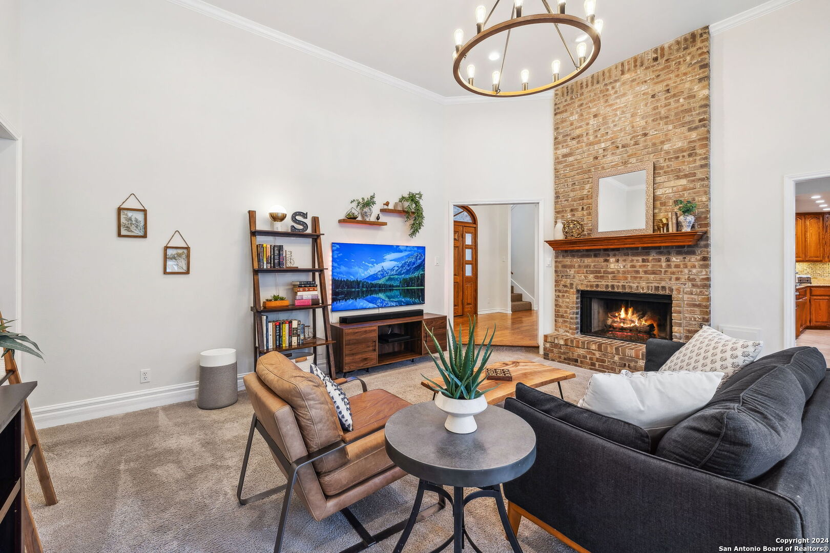 3042 Orchard Hill