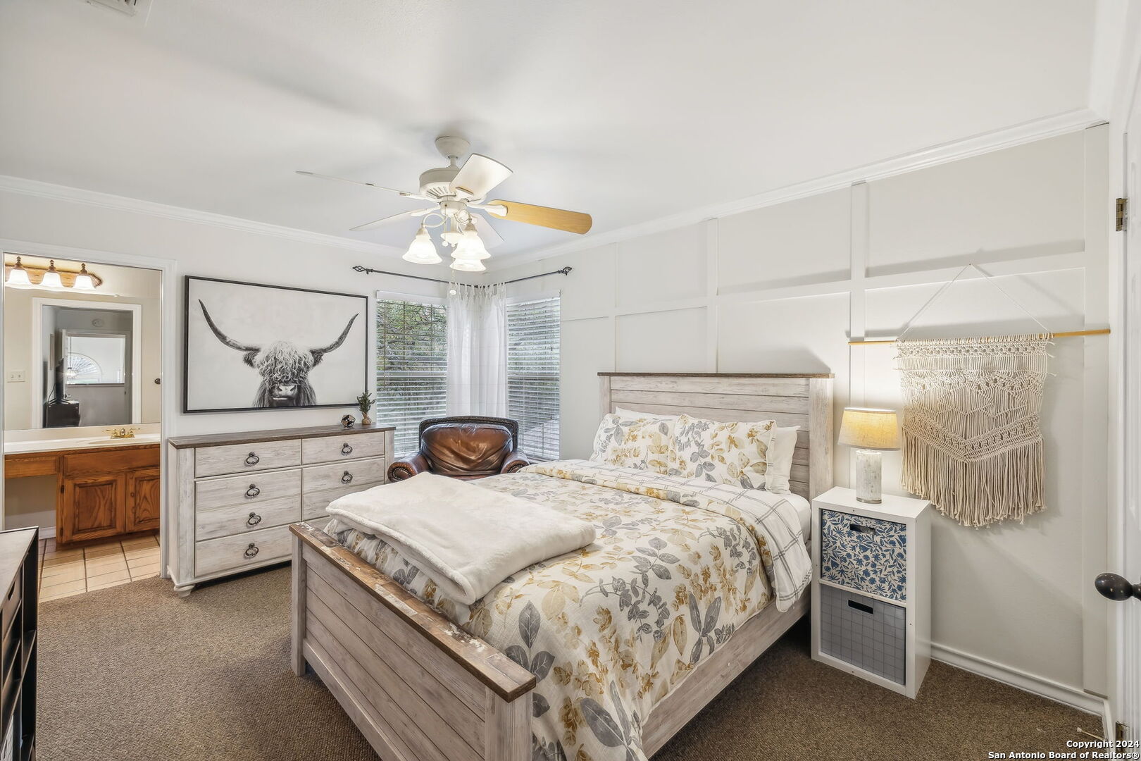 3042 Orchard Hill