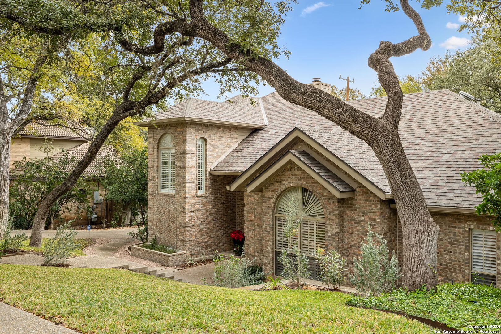 3042 Orchard Hill