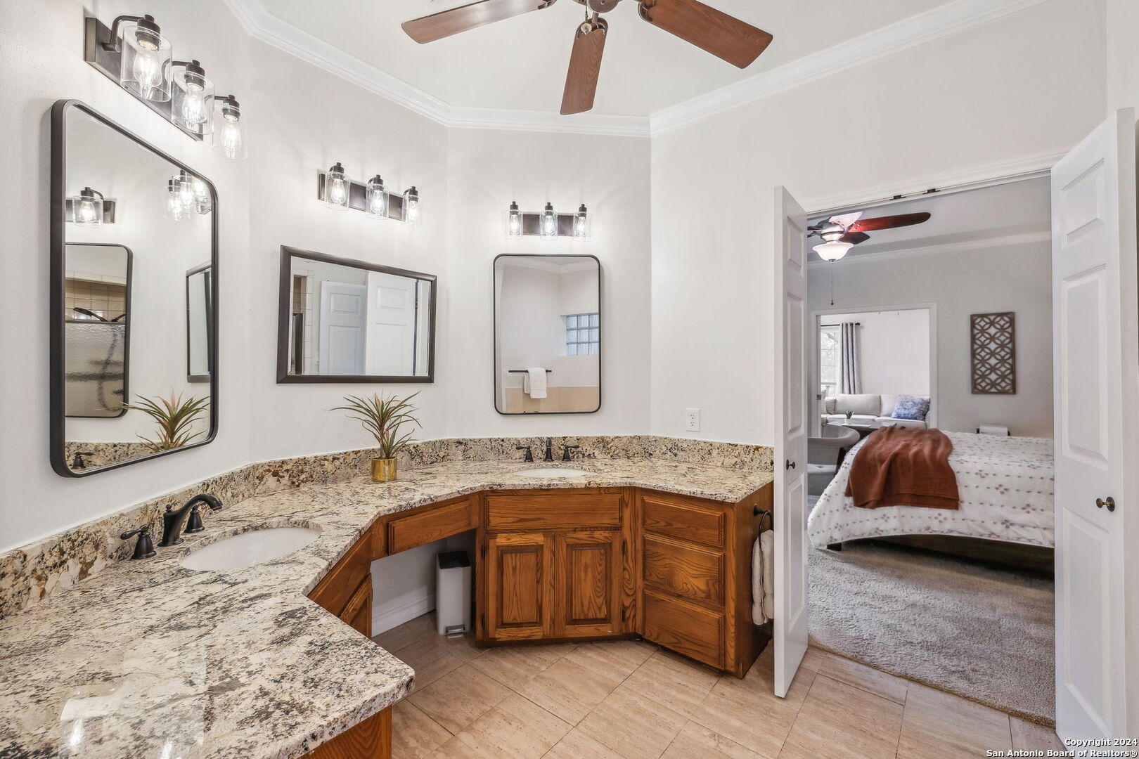 3042 Orchard Hill