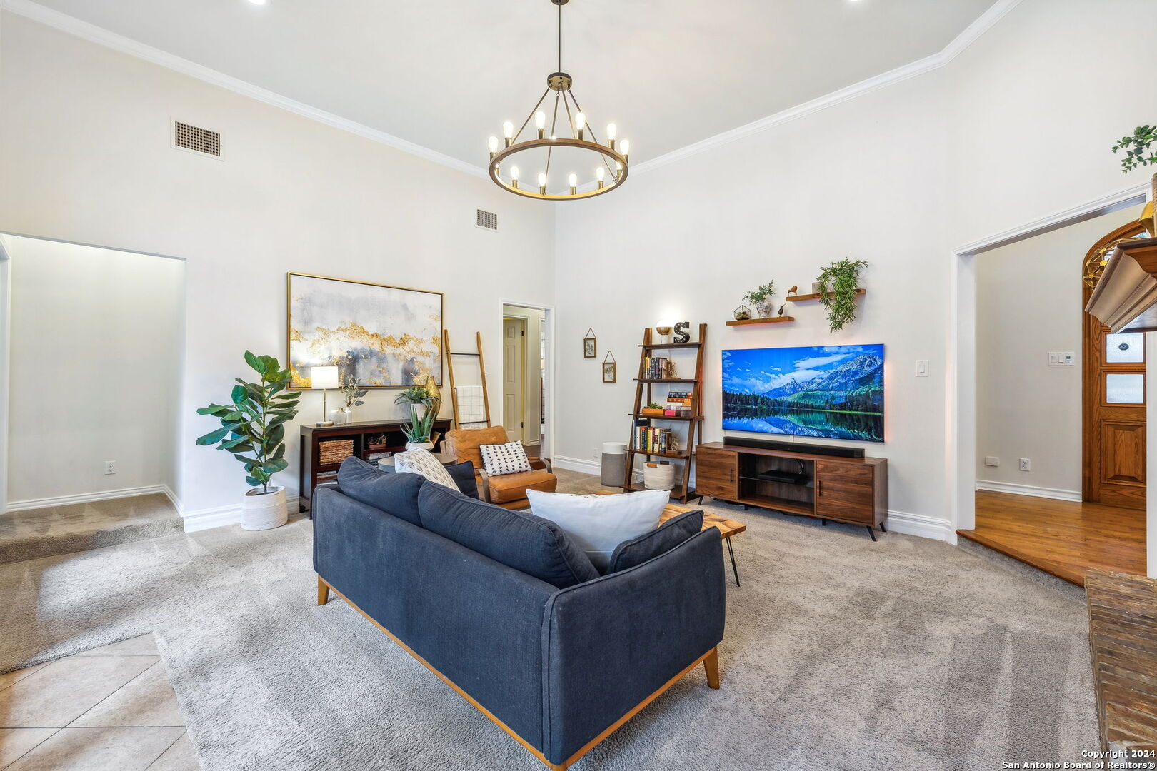 3042 Orchard Hill