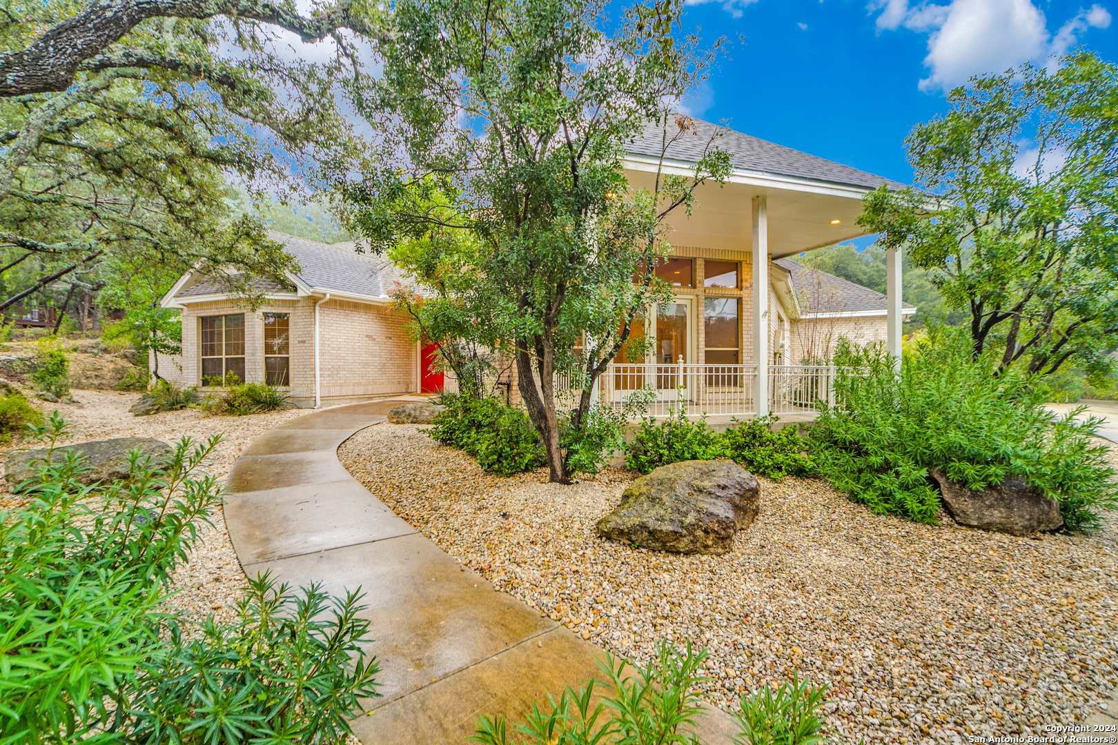 29306 GRAND COTEAU DR
