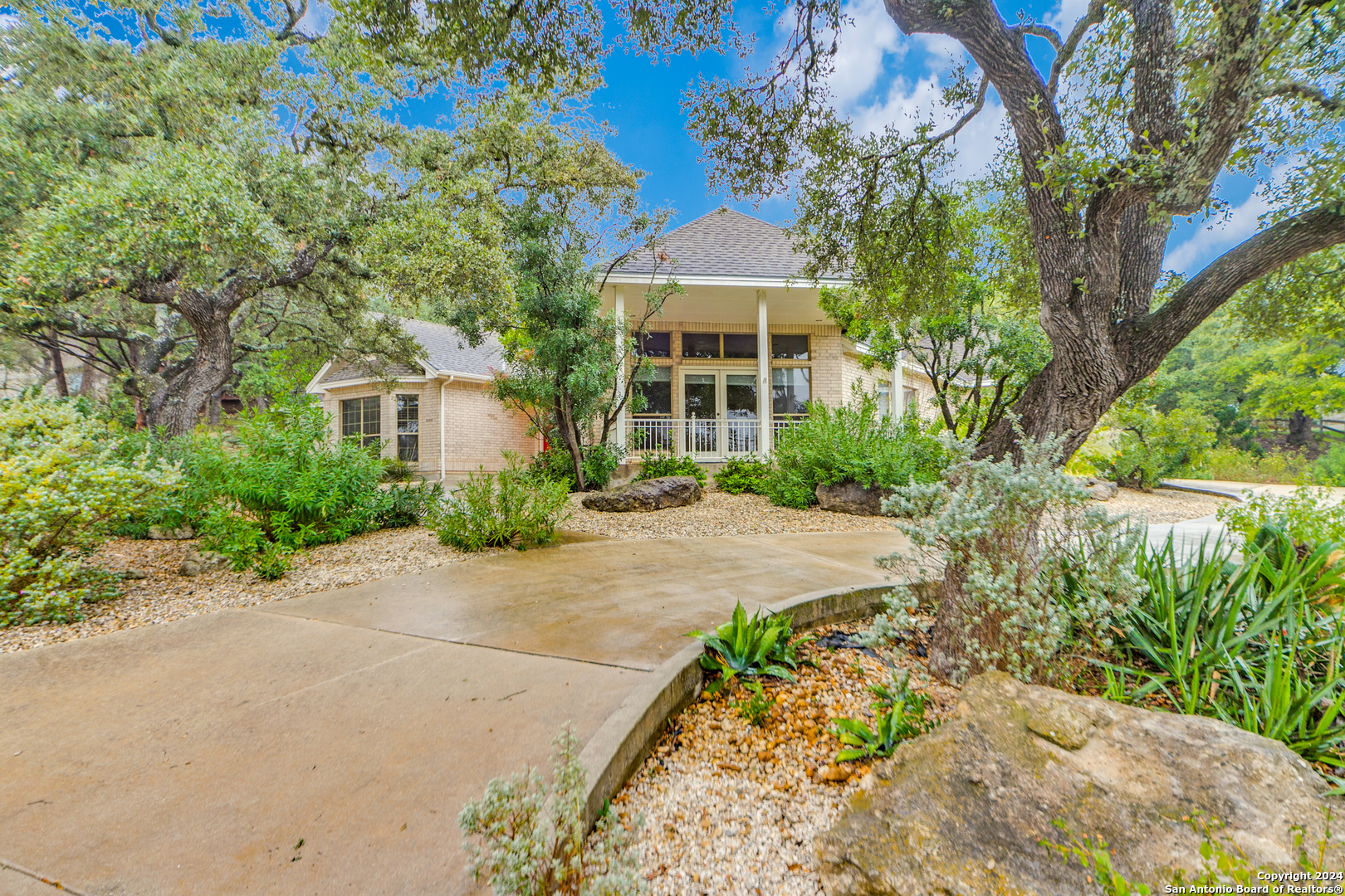 29306 GRAND COTEAU DR