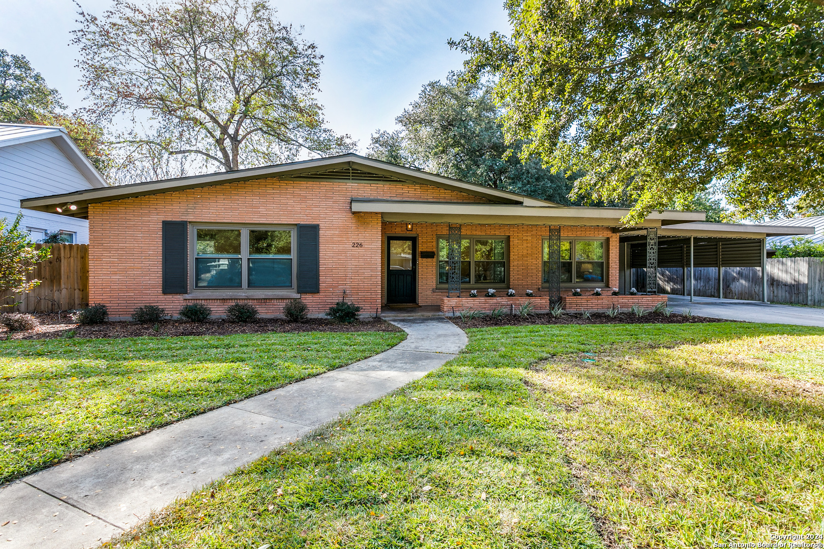 226 TOPHILL RD