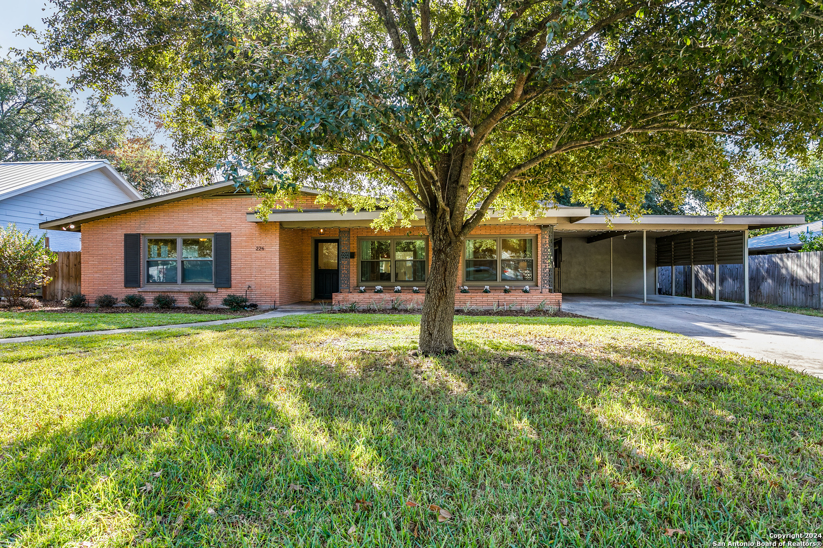 226 TOPHILL RD