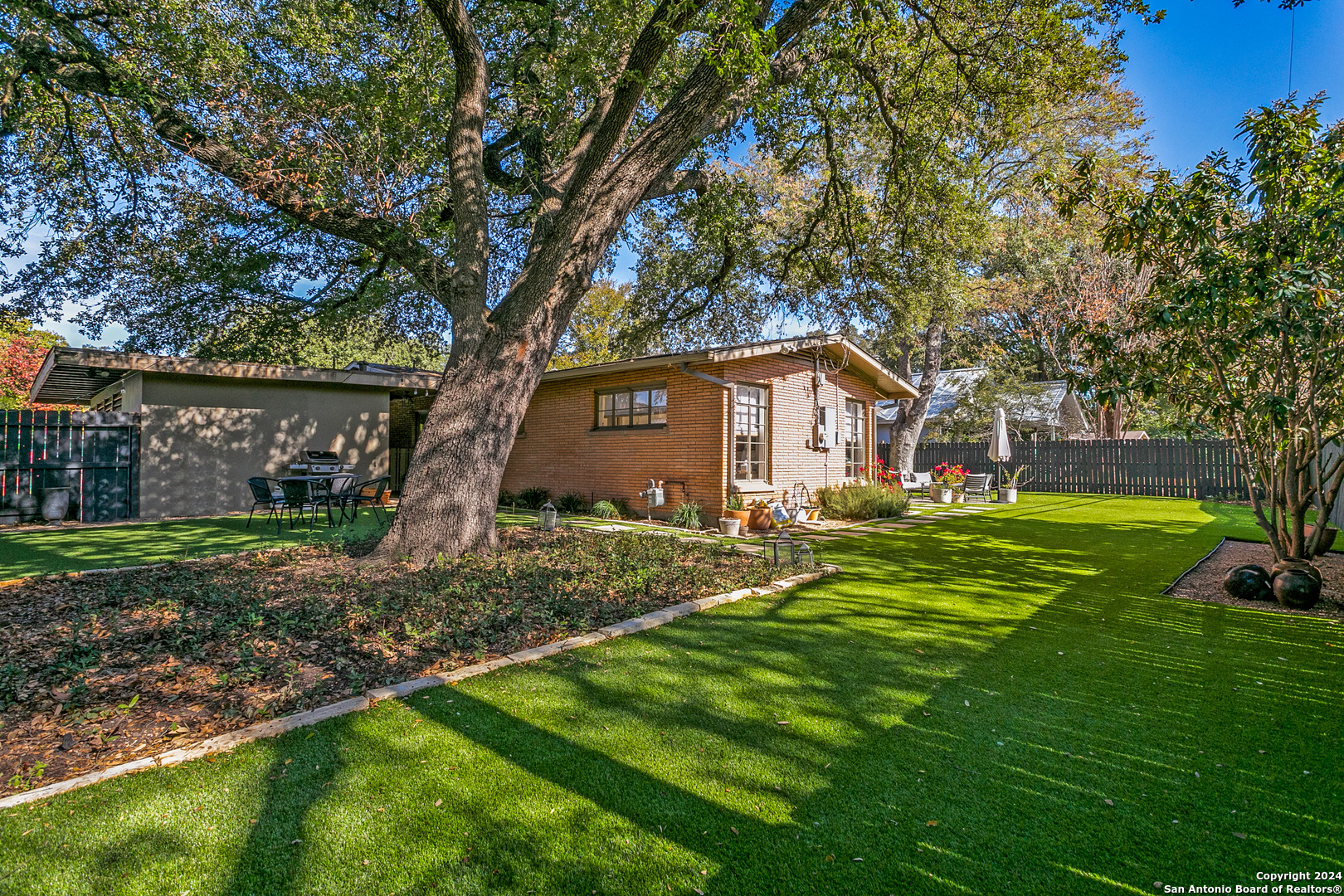 226 TOPHILL RD