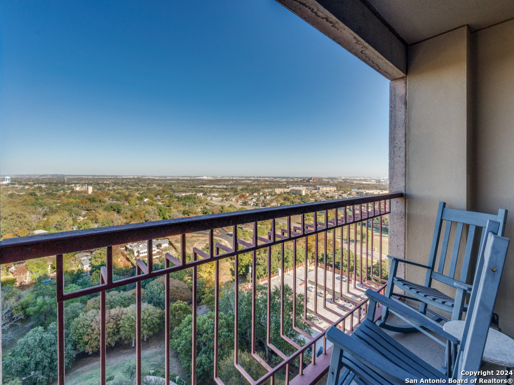 1 TOWERS PARK LN 1503