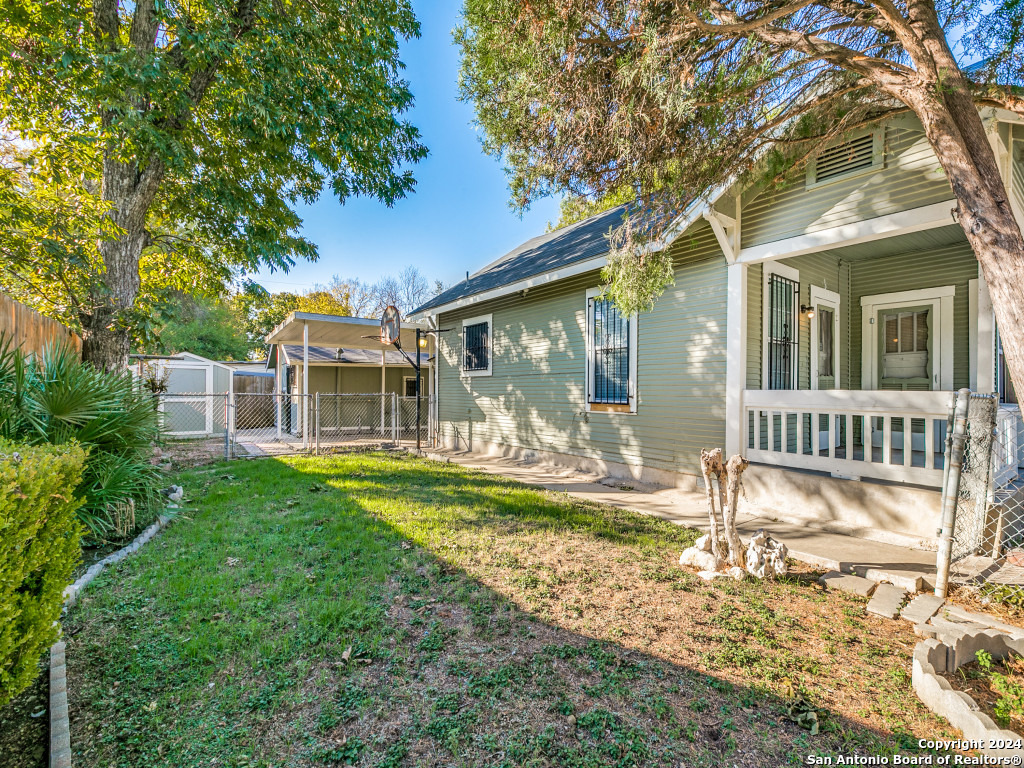 1922 SAN LUIS ST