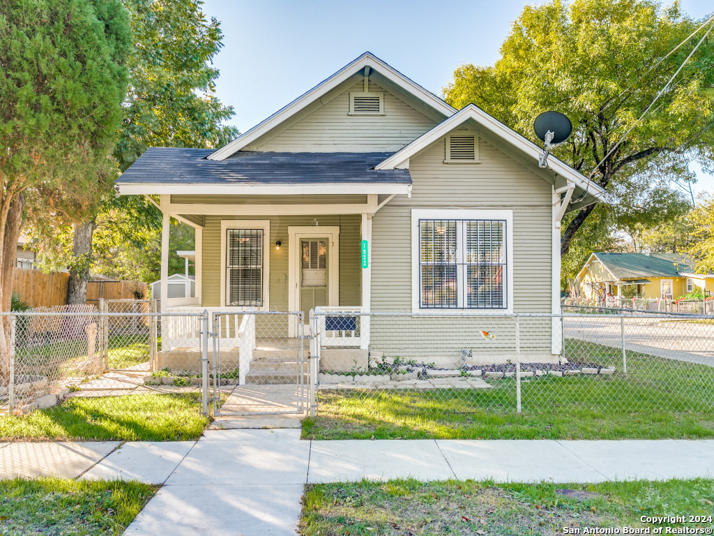 1922 SAN LUIS ST