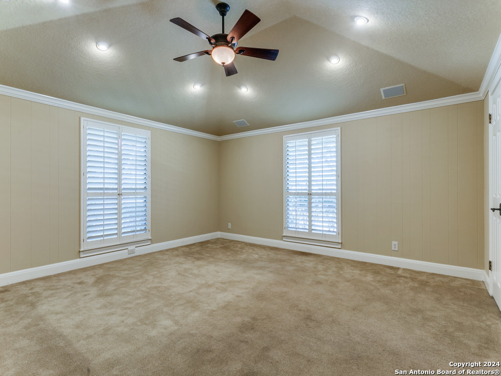 108 PIN OAK FOREST ST