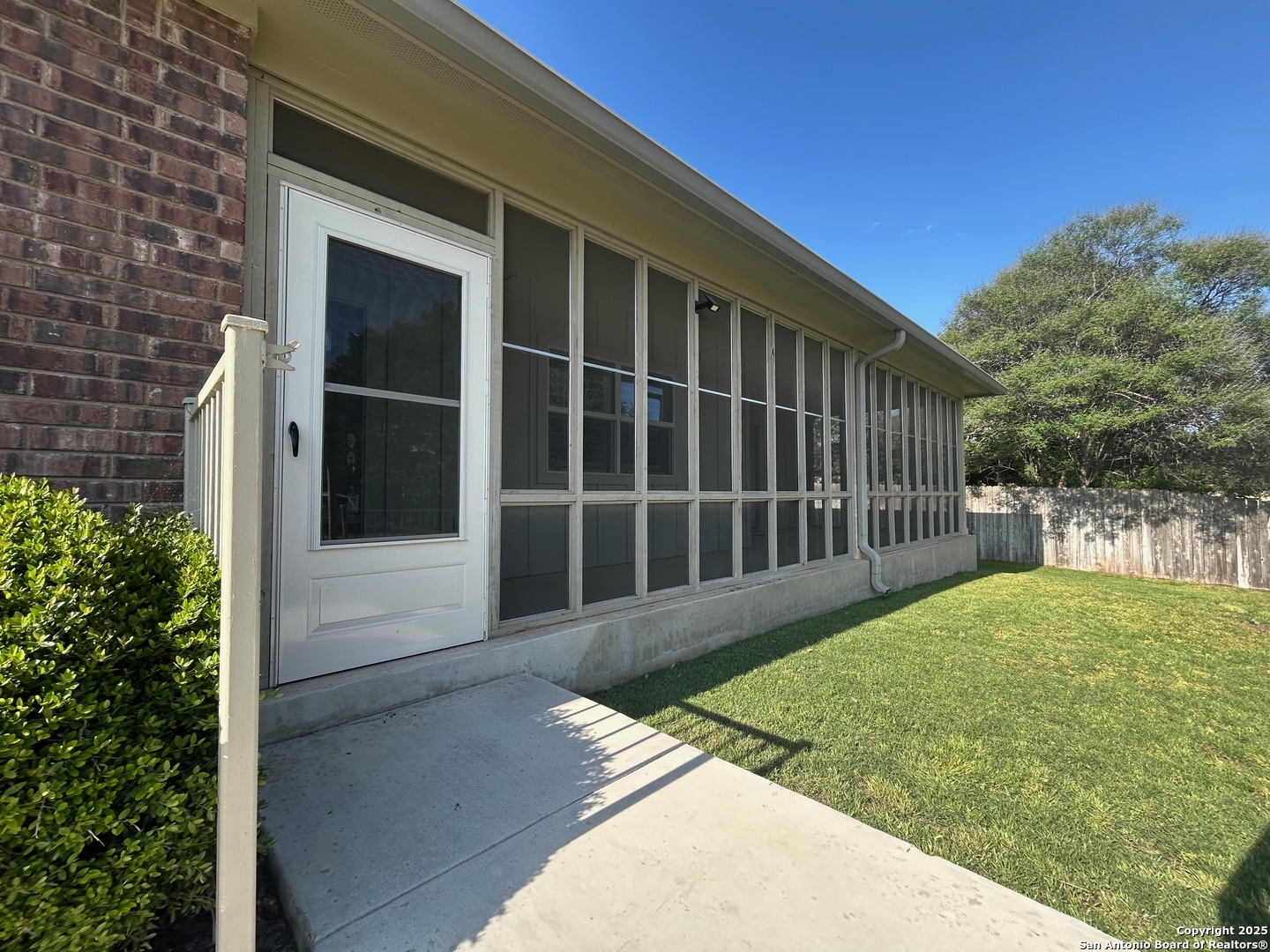 1718 Cherrywood Dr.