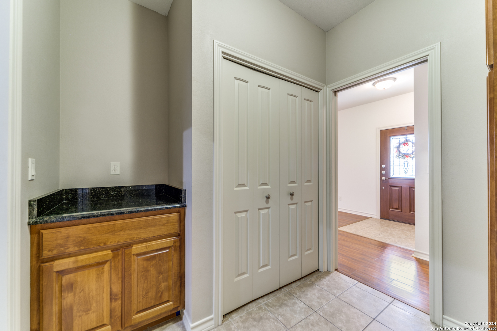 1718 Cherrywood Dr.