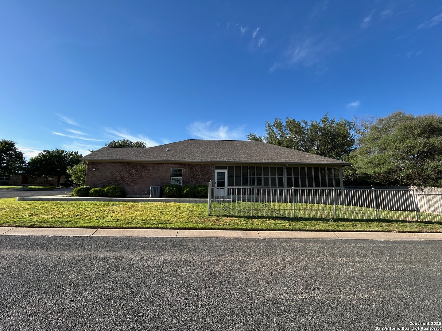 1718 Cherrywood Dr.