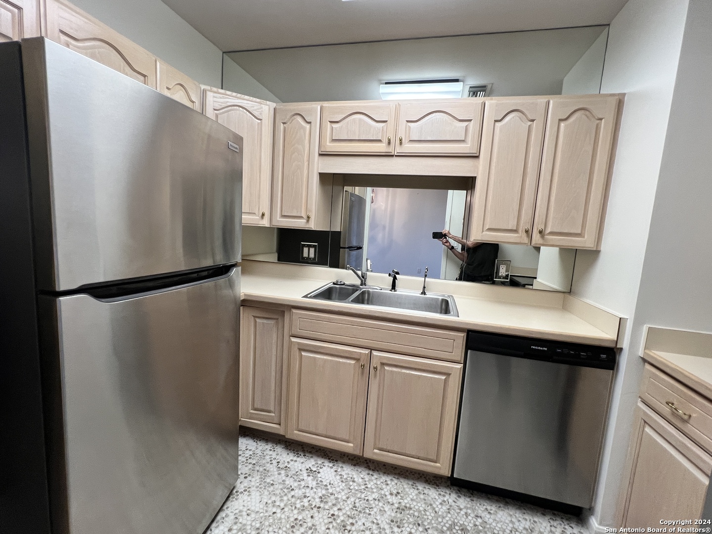 1 TOWERS PARK LN 301